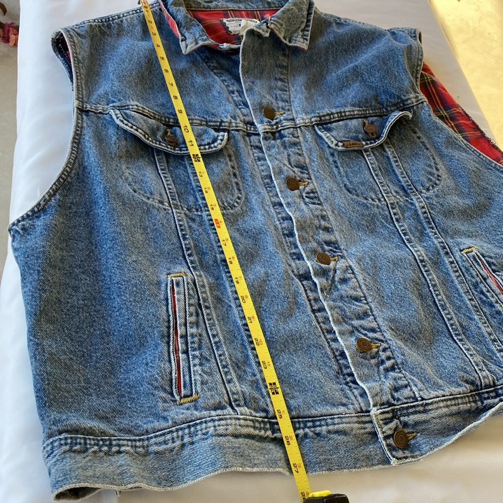 Vintage Lee Trucker Biker Denim Vest Lined Red Plaid Flannel Button Front Y2K - Picture 9 of 9